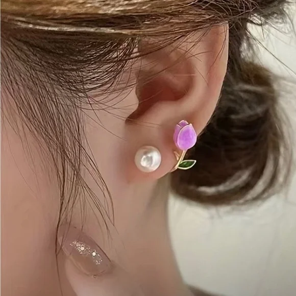 Trendy Elegant Purple Tulip Flower Pearl Stud Earrings, Women's Stud Earrings - Picture 7 of 8